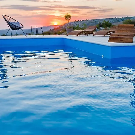 Zlatno Sunce In The Hills Near Trogir Villa