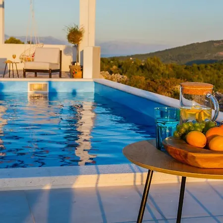 Zlatno Sunce In The Hills Near Trogir *