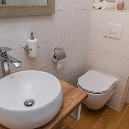 Zlatno Sunce In The Hills Near Trogir * Vrsine